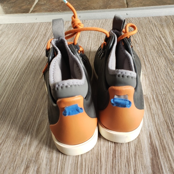 NWT NATIVE hiking shoes - Picture 4 of 5